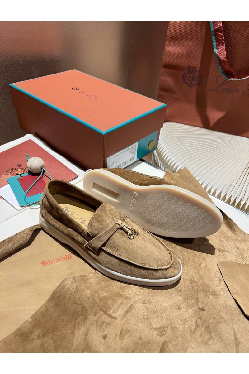 Loro Piana Женские замшевые лоферы Summer Charms Walk premium