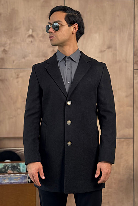 Мужское пальто чёрного цвета 