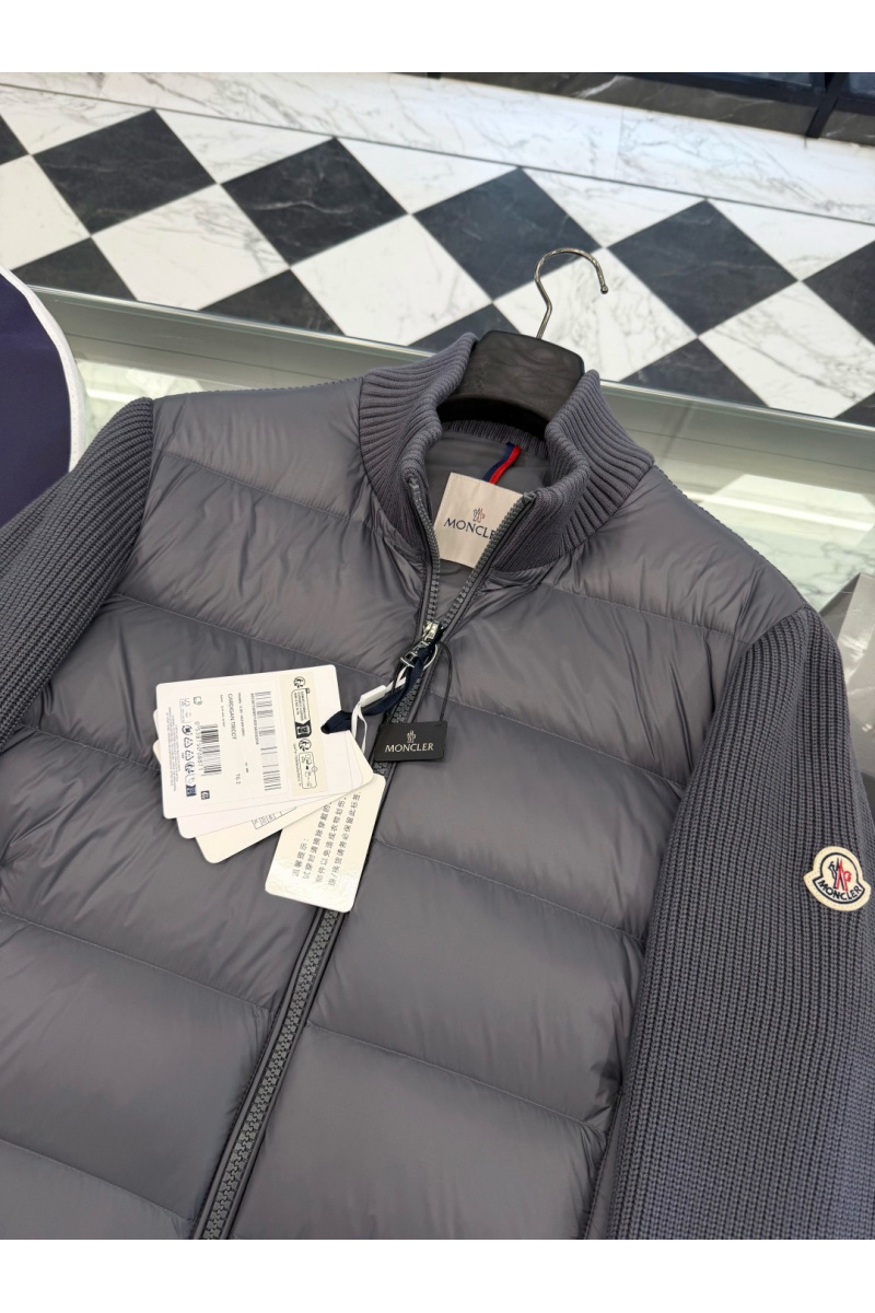 Moncler Куртка с вязаными рукавами серого цвета 