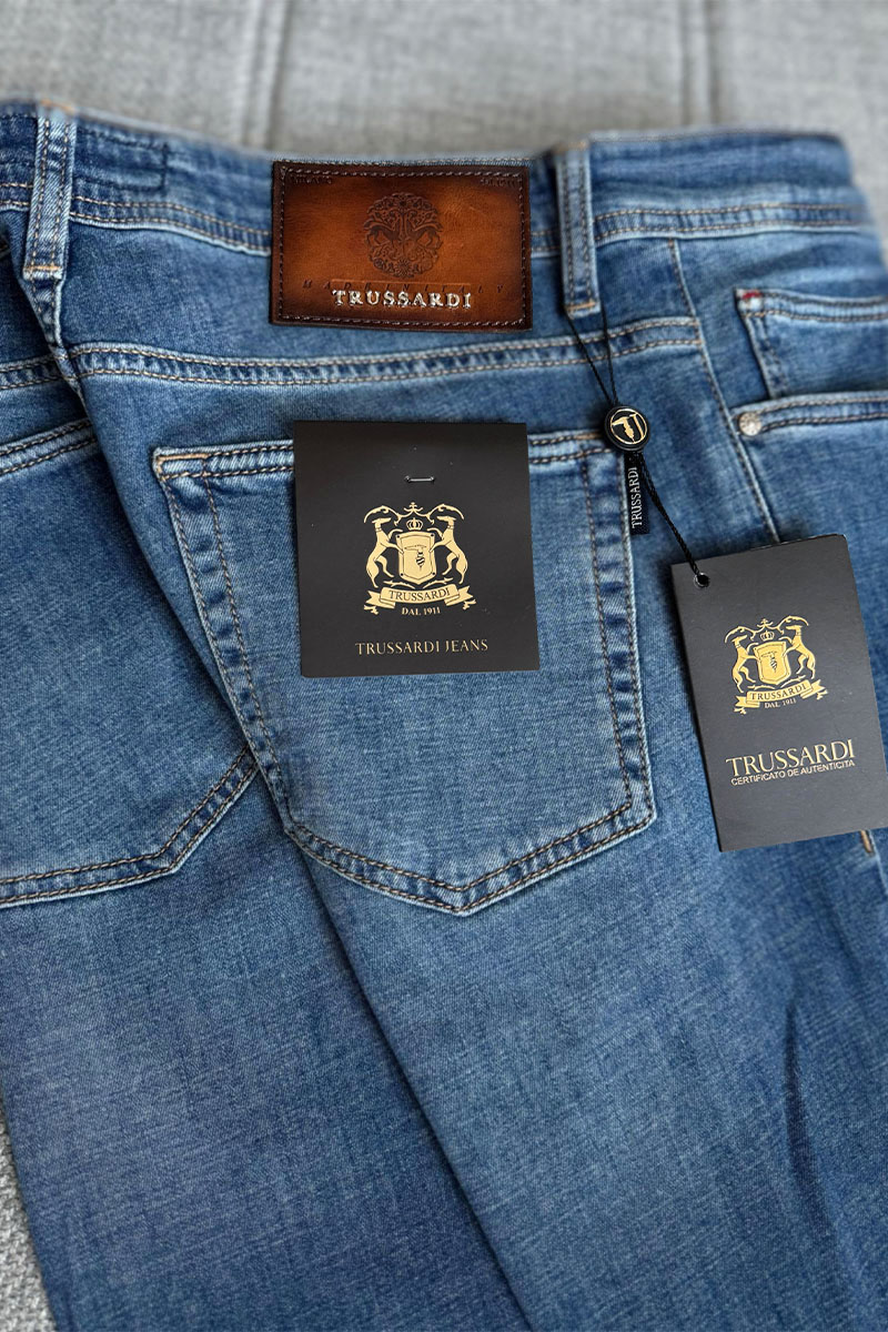 Trussardi Мужские джинсы светло-синего цвета regular fit