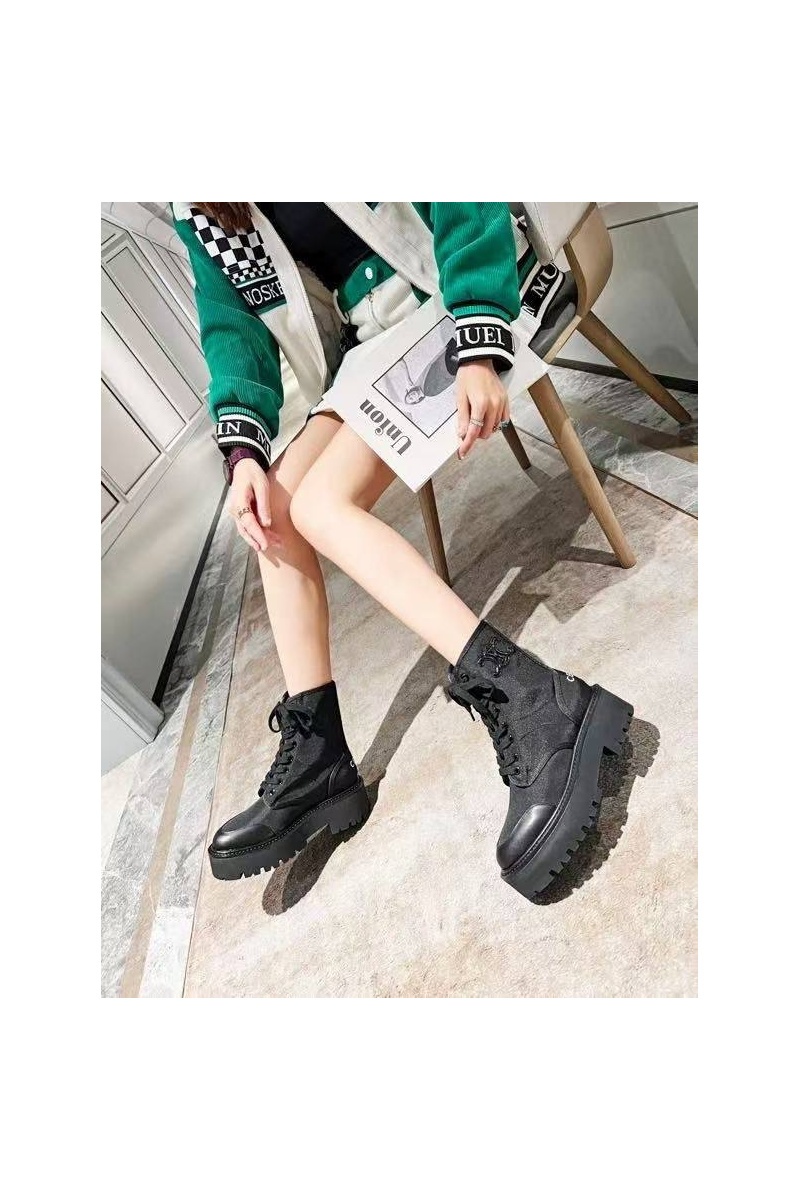 Celine Женские кожаные ботинки чёрного цвета