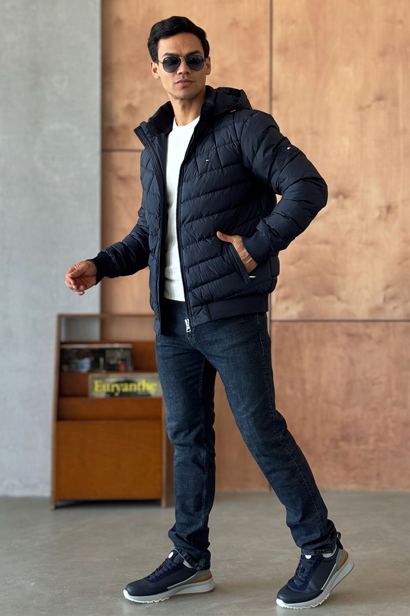 Tommy Hilfiger Куртка синего цвета logo-patch