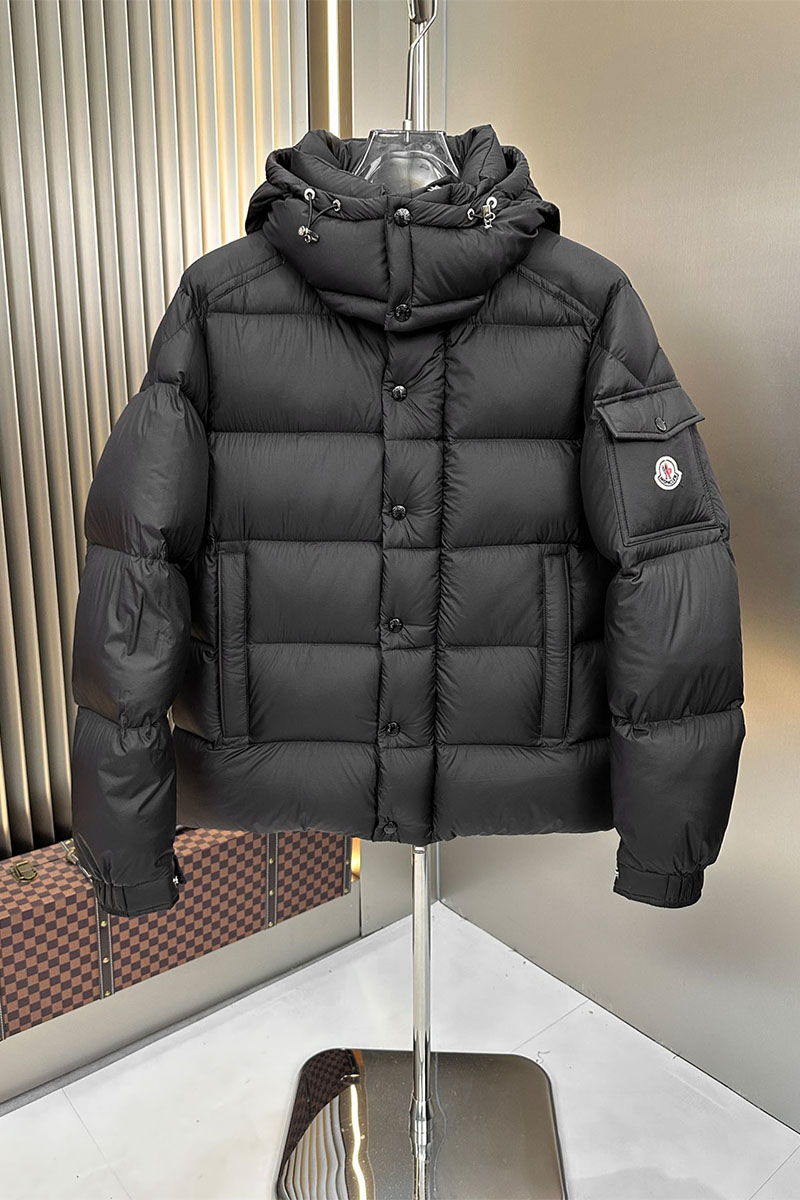 Moncler Мужской чёрный пуховик Vezere