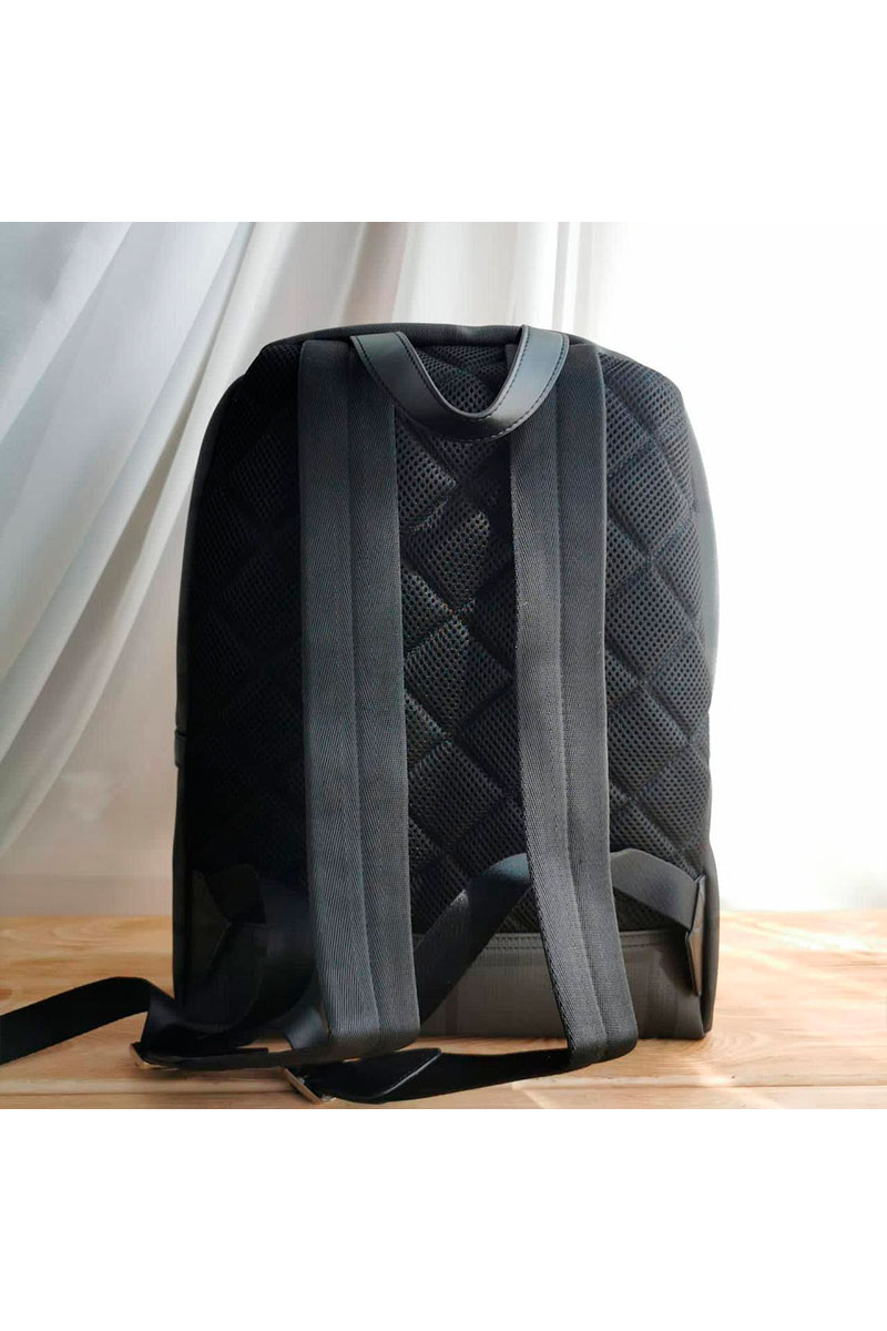 Burberry Кожаный рюкзак London Check 43x30 см