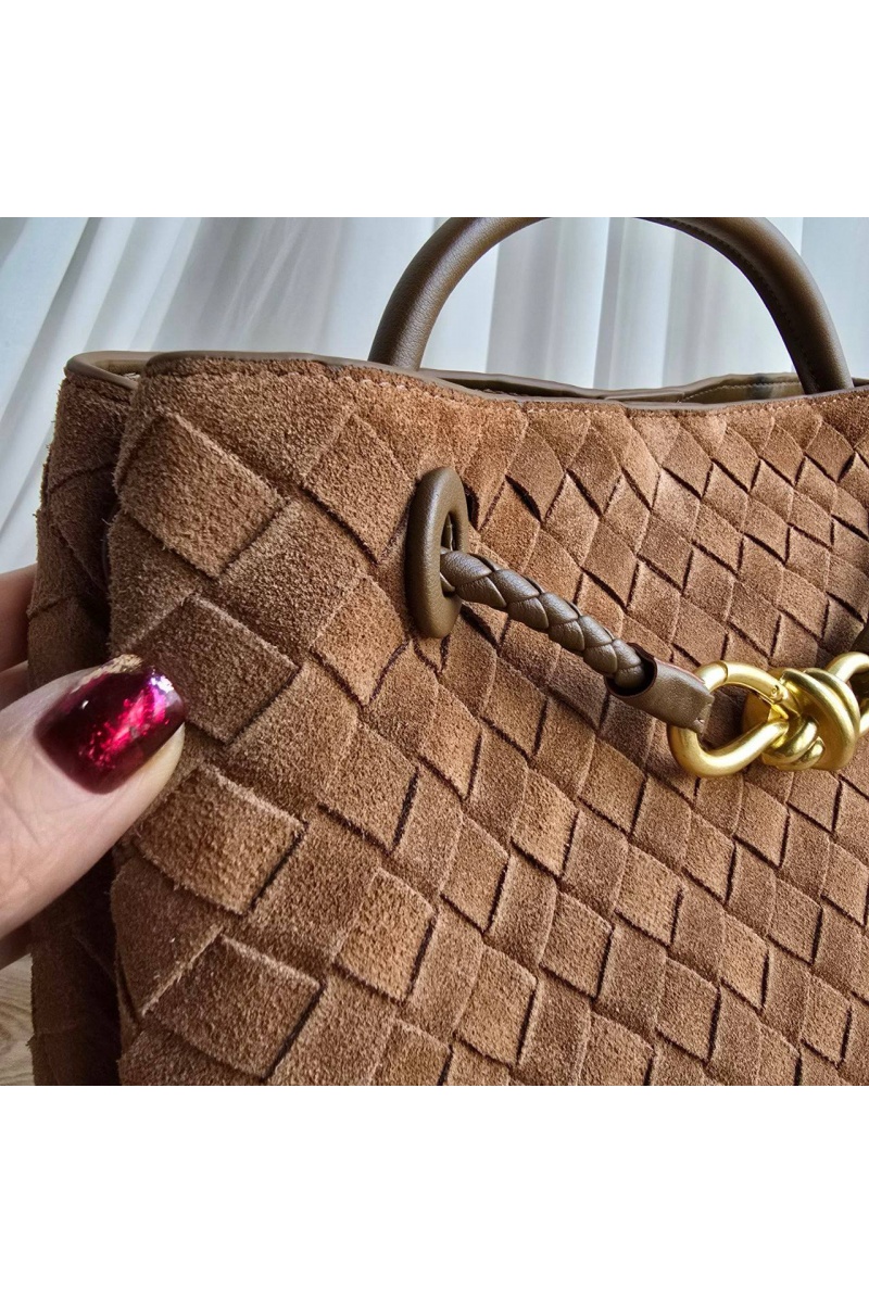 Bottega Veneta Замшевая сумка 30x23 см