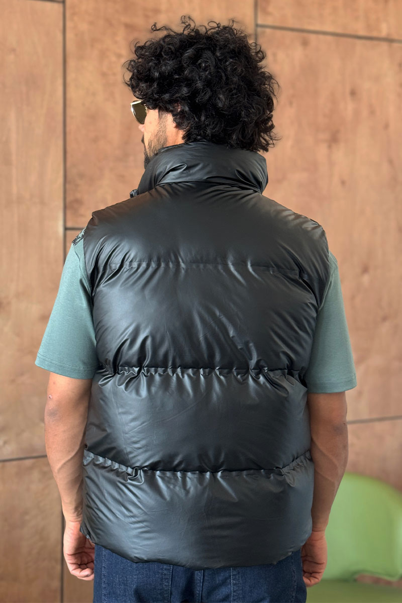 Prada Мужской жилет чёрного цвета