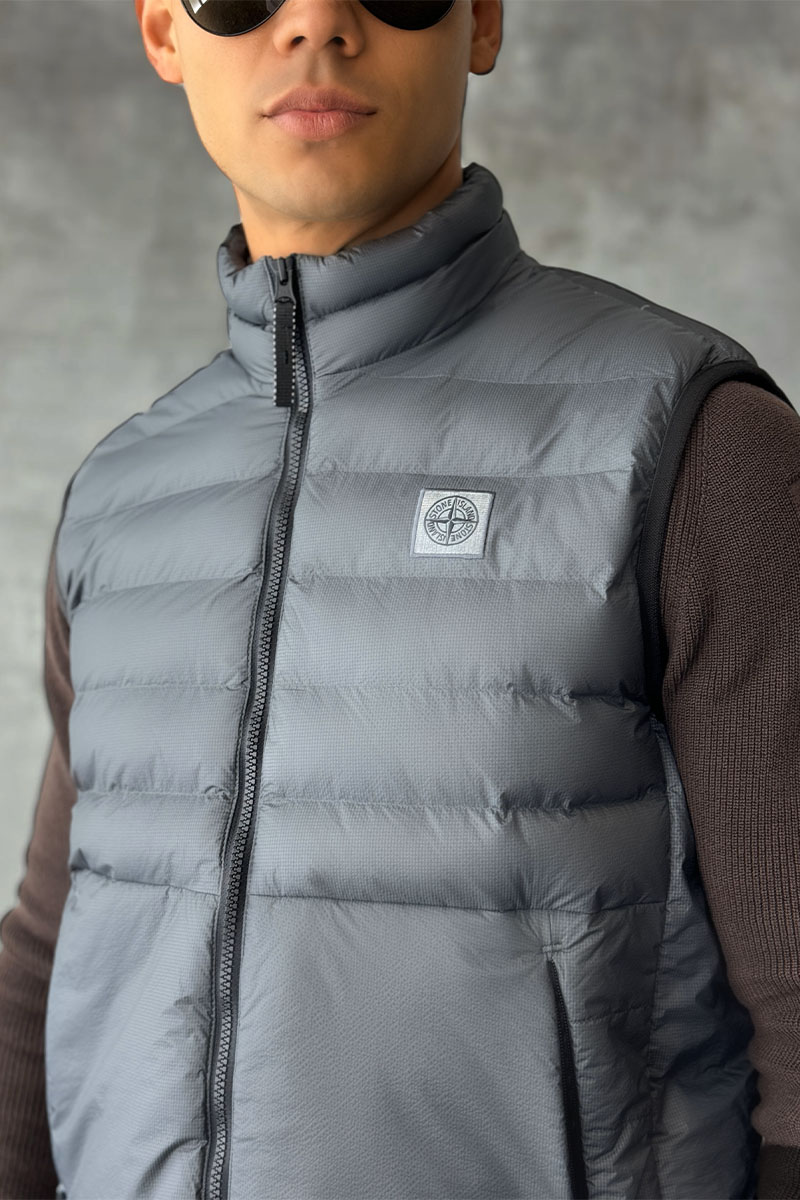 Stone Island Мужской жилет серого цвета compass badge