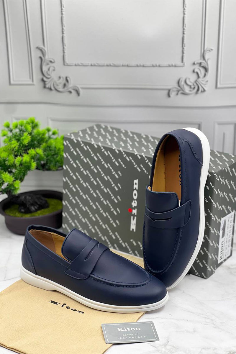 Kiton Кожаные лоферы тёмно-синего цвета