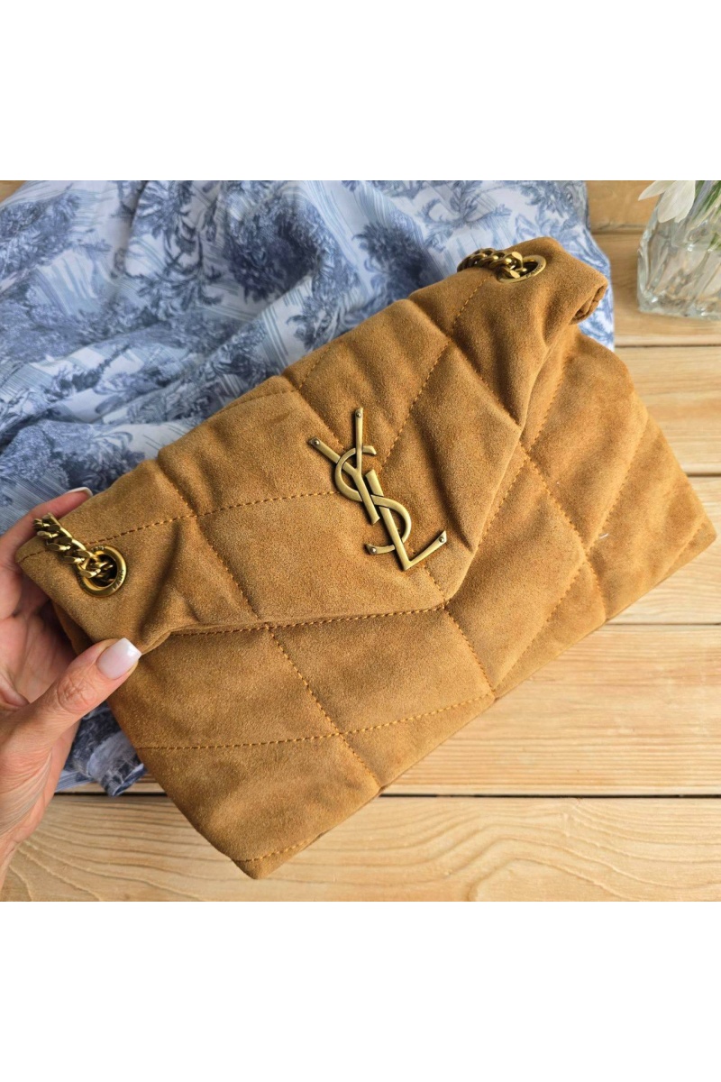 Yves Saint Laurent Замшевая сумка 23x15 см