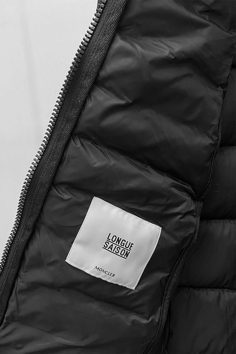 Moncler Женская брендовая парка чёрного цвета