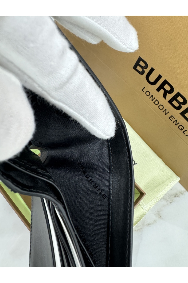 Burberry Кожаный кошелёк Premium 11x10 см