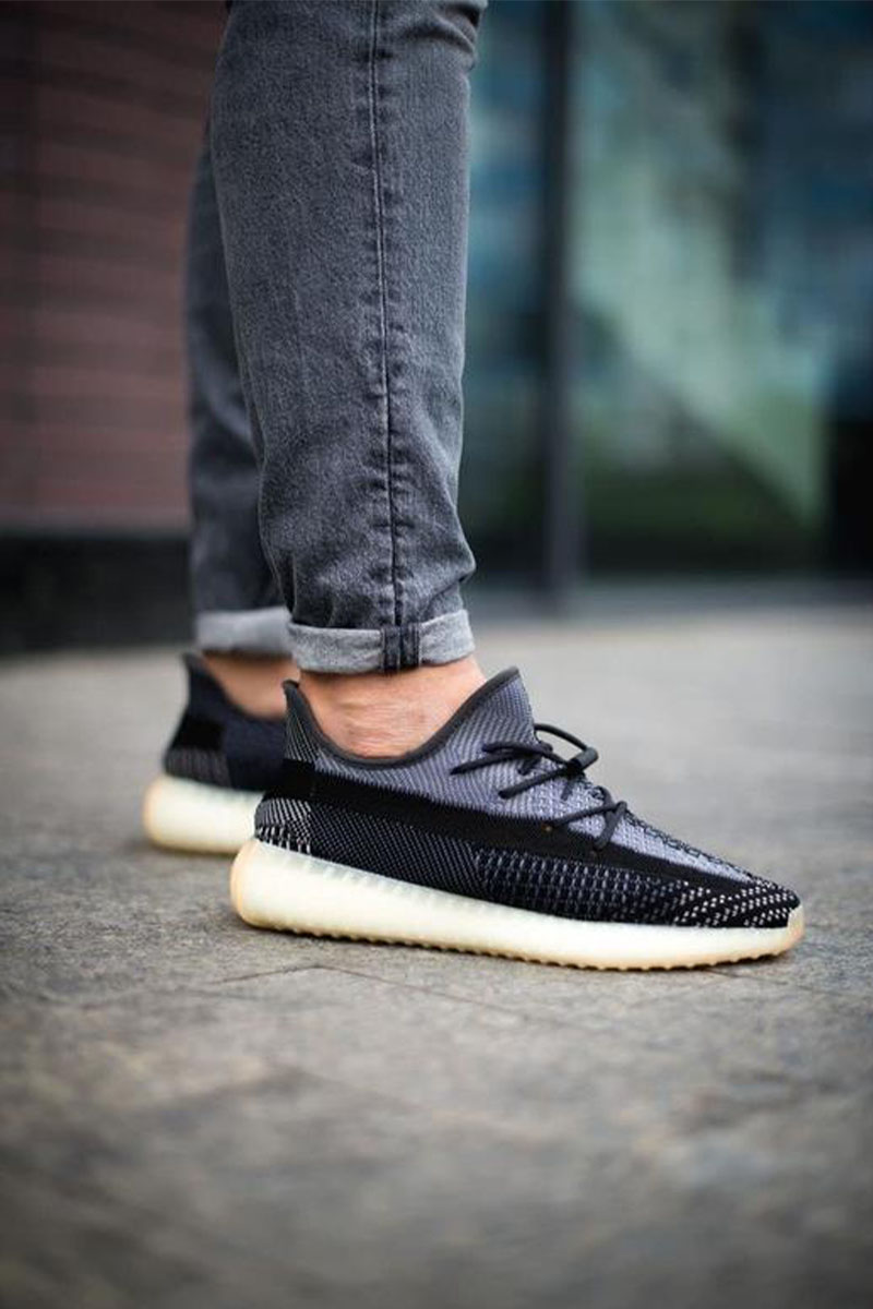 Adidas Yeezy Boost 350 V2 Carbon Premium