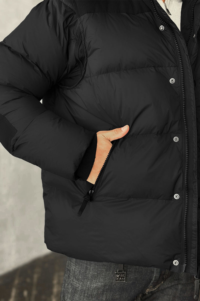 Burberry Чёрный пуховик London England logo-patch