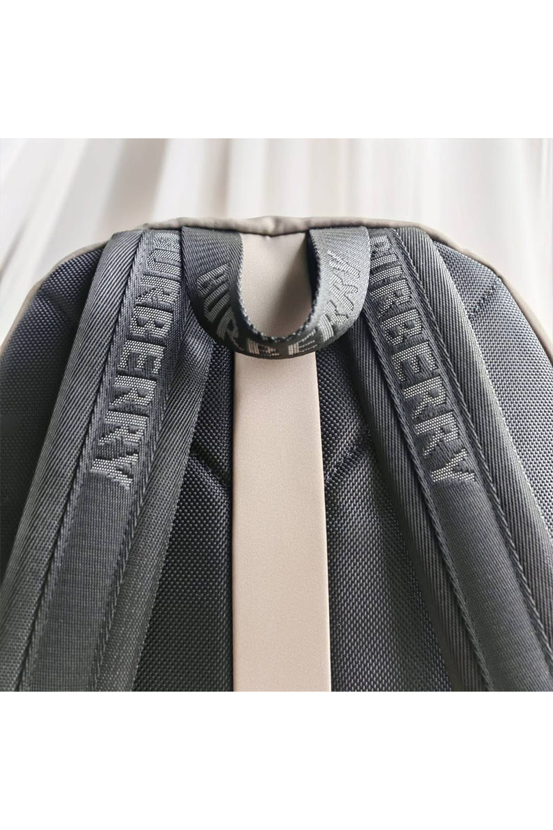 Burberry Рюкзак серого цвета Horseferry logo 40x30 см