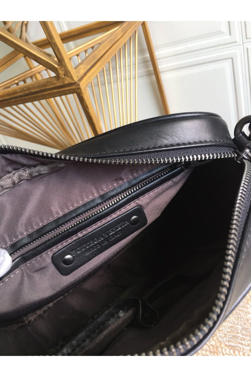 Bottega Veneta Кожаная сумка Premium 30x27x6 см