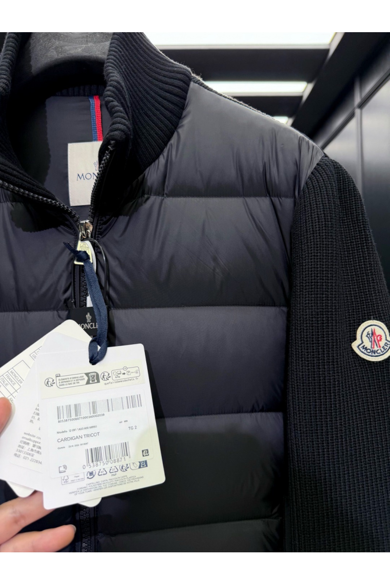 Moncler Куртка с вязаными рукавами чёрного цвета 