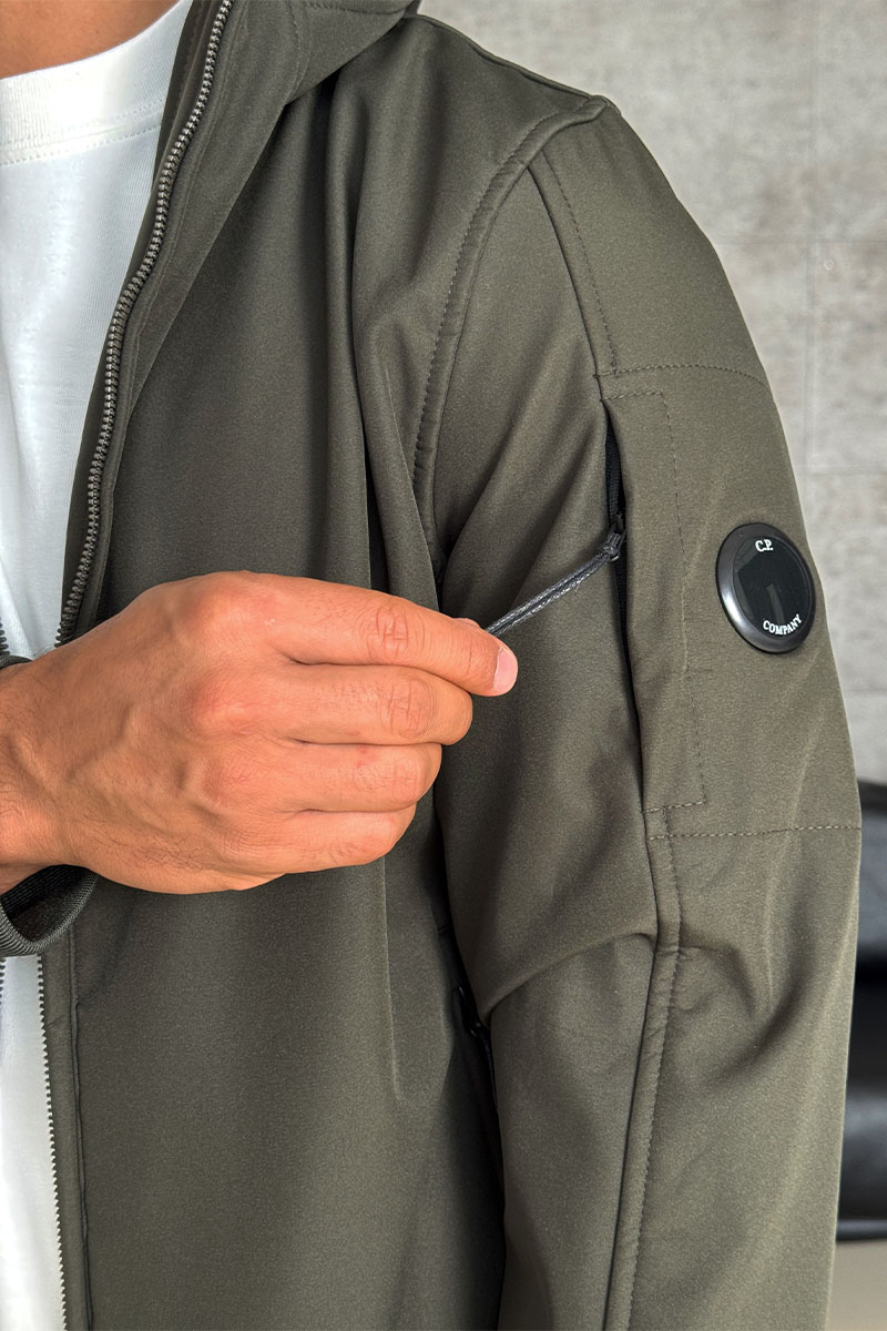 C.P. Company Зелёная ветровка Pro-Tek lens detail 