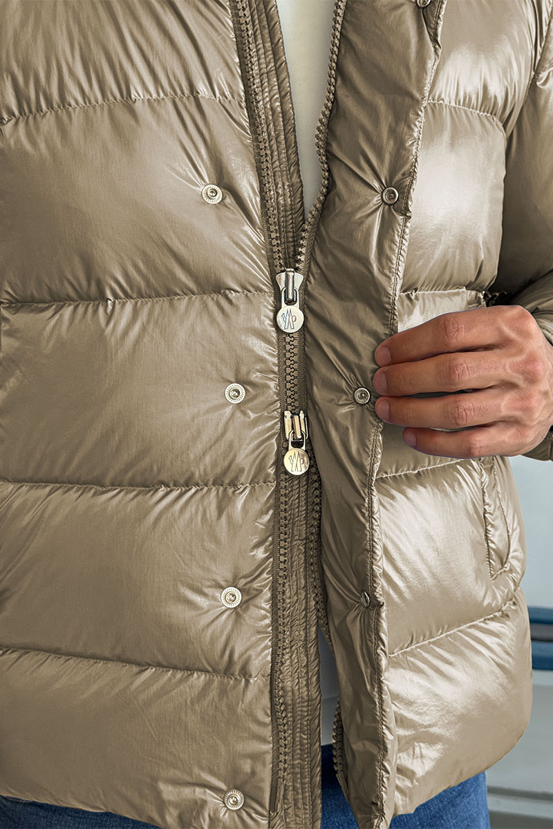Moncler Мужской пуховик Maya 70 - Beige 