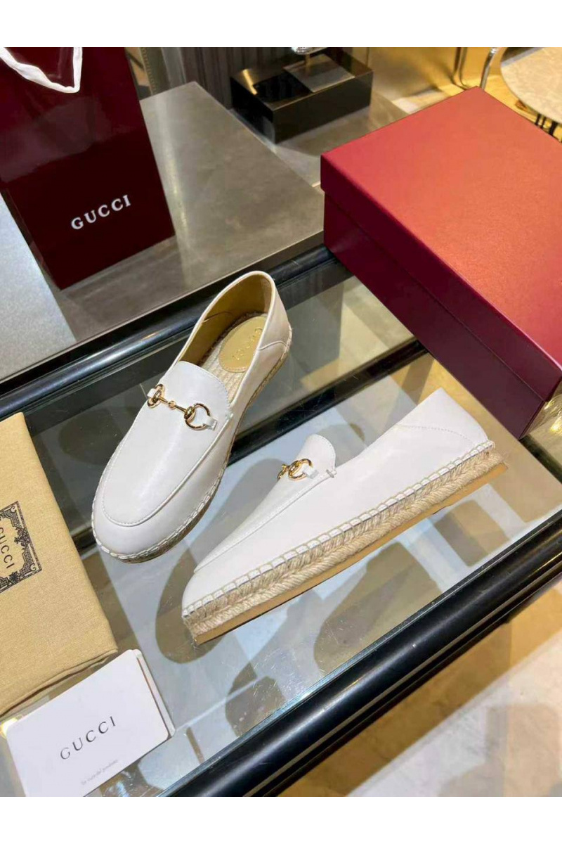 Gucci Женские кожаные лоферы GG Horsebit premium