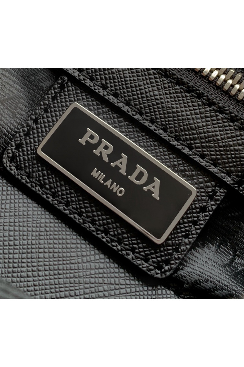 Prada Нейлоновая сумка Premium 27x25.5x6 см
