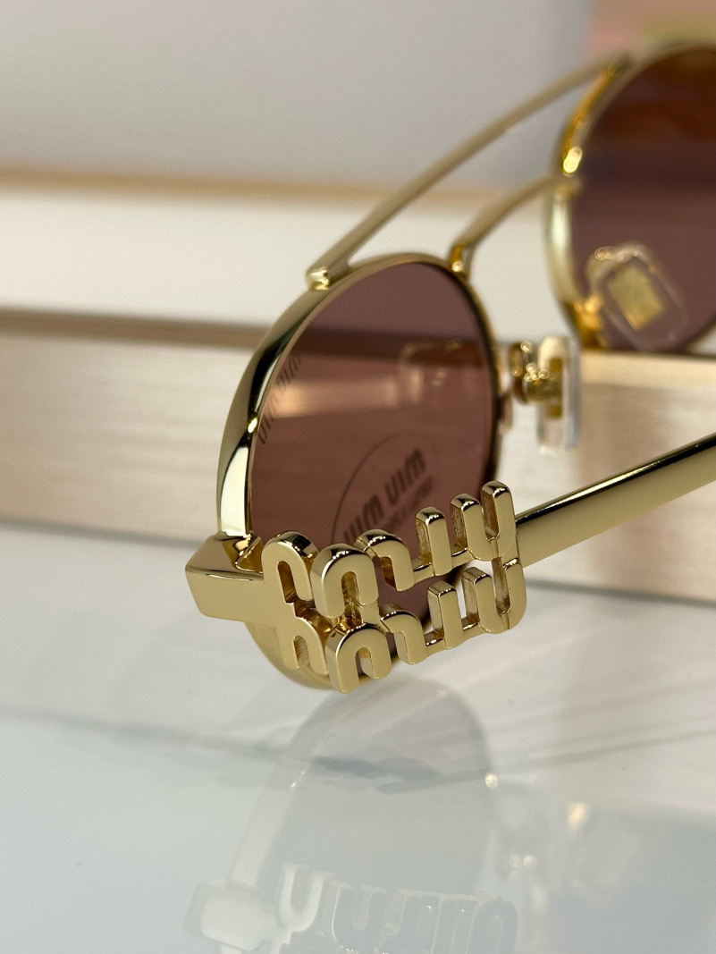MIU MIU Женские солнцезащитные очки Oval