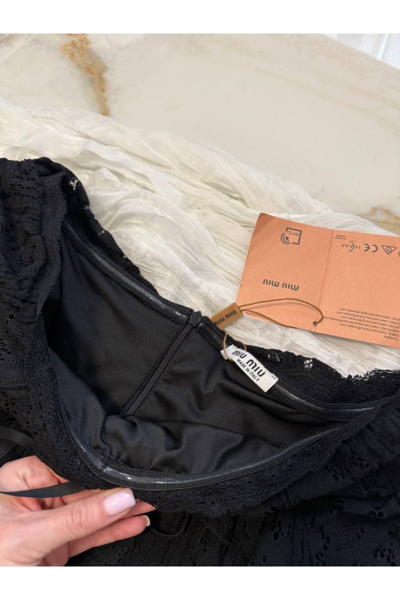 MIU MIU Кружевное женское платье с открытыми плечами 