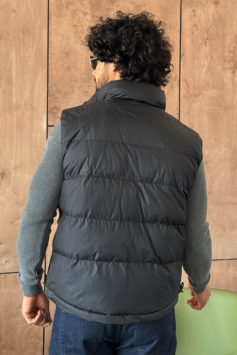 Hugо Воss Мужской чёрный жилет 