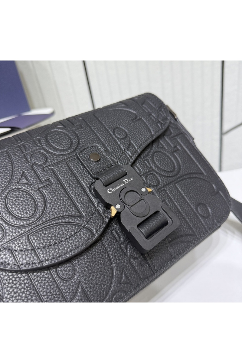 Dior Кожаная сумка Saddle Messenger Premium 23x17.5x6 см