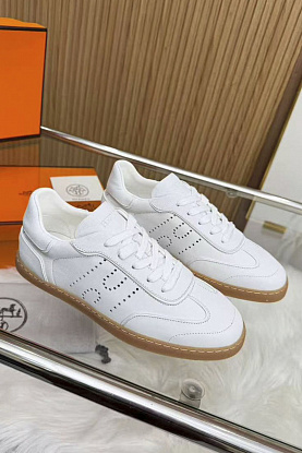 Женские кожаные кроссовки Match