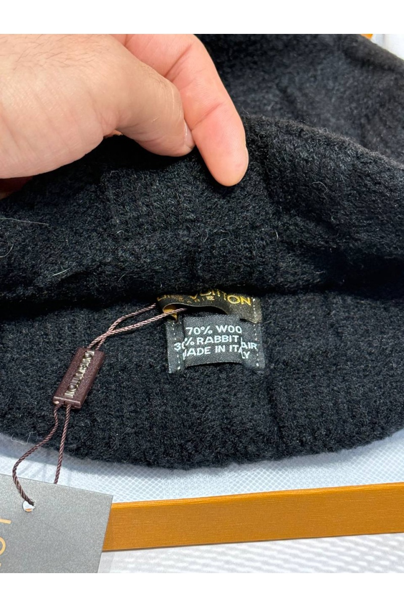 Lоuis Vuittоn Шапка logo-embroidered - Black