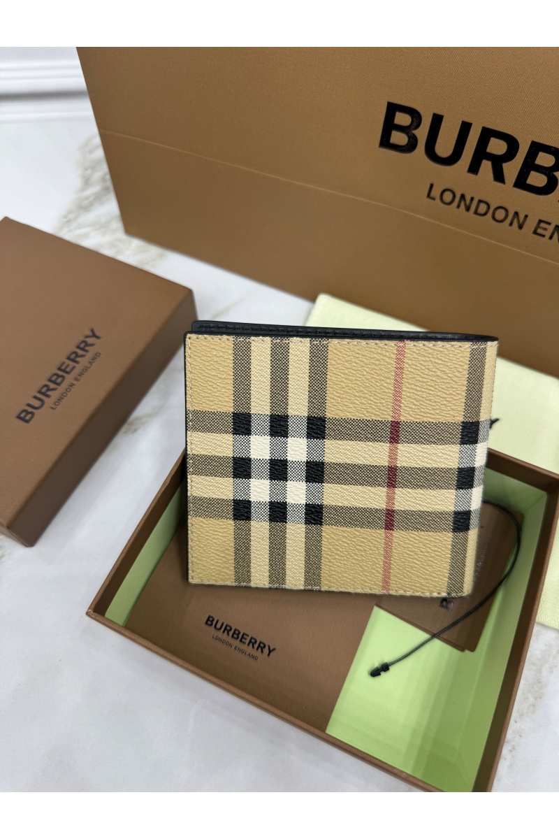 Burberry Кожаный кошелёк Premium 11x10 см 