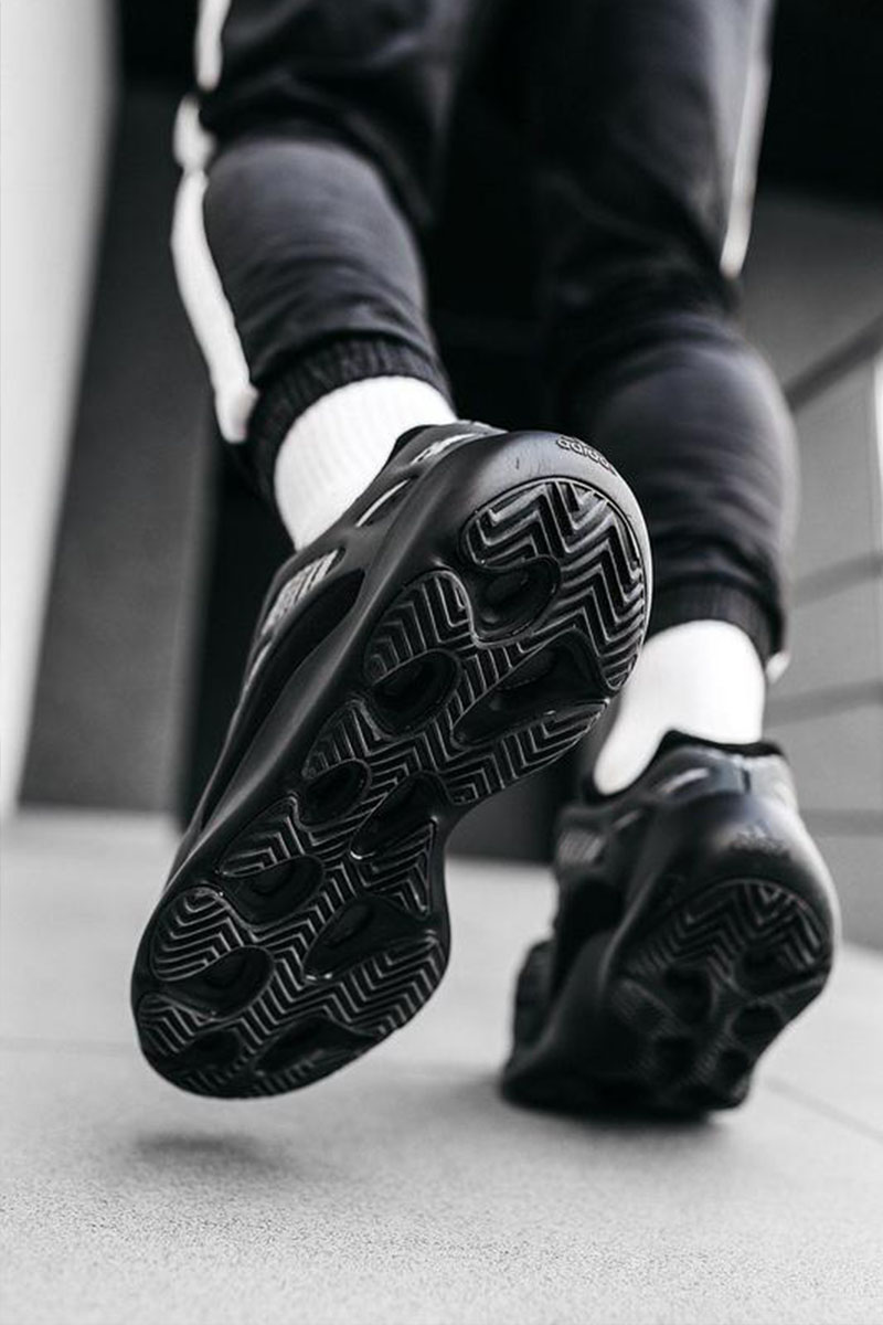 Adidas Кроссовки Yeezy Boost 700 V3 "Alvah"