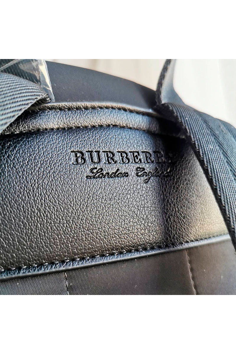 Burberry Нейлоновый рюкзак London England logo-patch 40x30 см