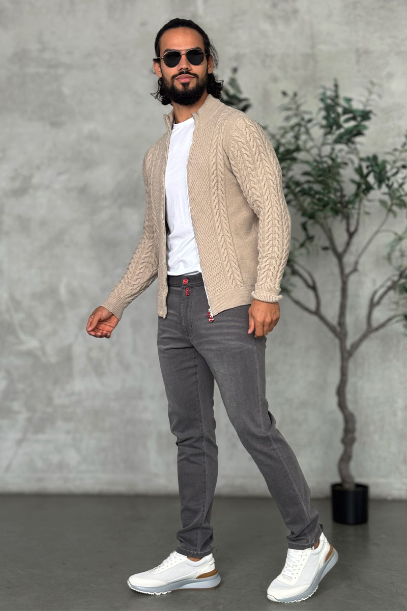 Kiton Мужской свитер бежевого цвета 