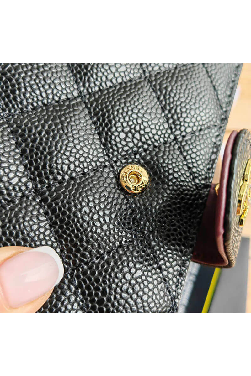 Chаnеl Кожаное портмоне чёрного цвета Caviar 15x10 см
