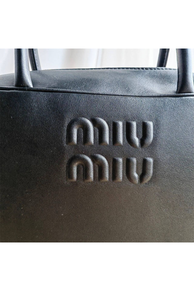 MIU MIU Сумка MIU MIU Logo-Embossed 30x20 см - Black