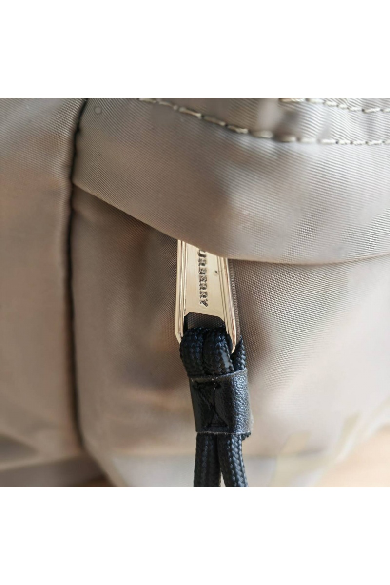 Burberry Нейлоновый рюкзак Horseferry logo 40x30 см
