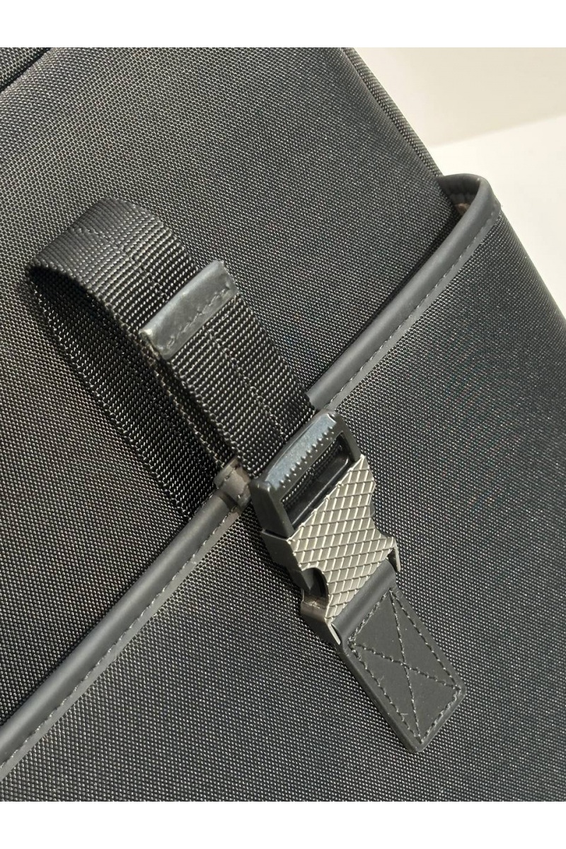 Bottega Veneta Черный рюкзак premium 36x25x15 см