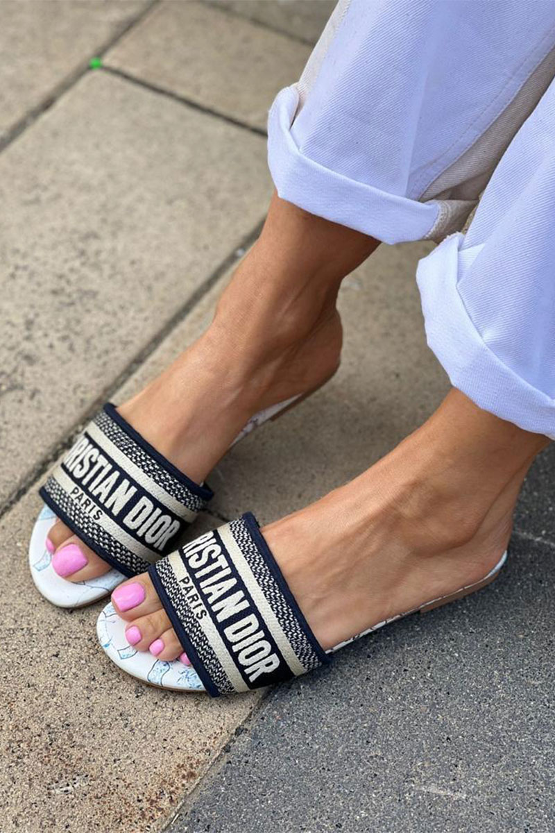 Dior Женские шлепанцы Dway Slide Embroidered Cotton
