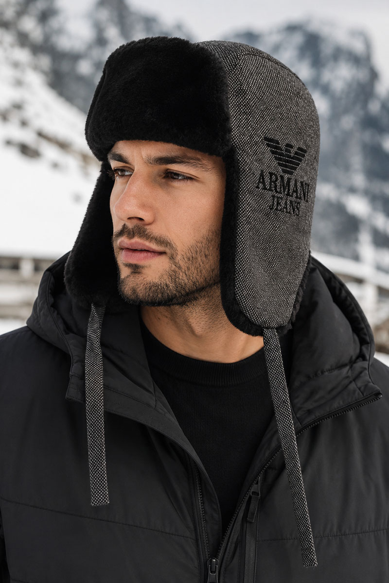 Emporio Armani EA7 Шапка-ушанка серого цвета 