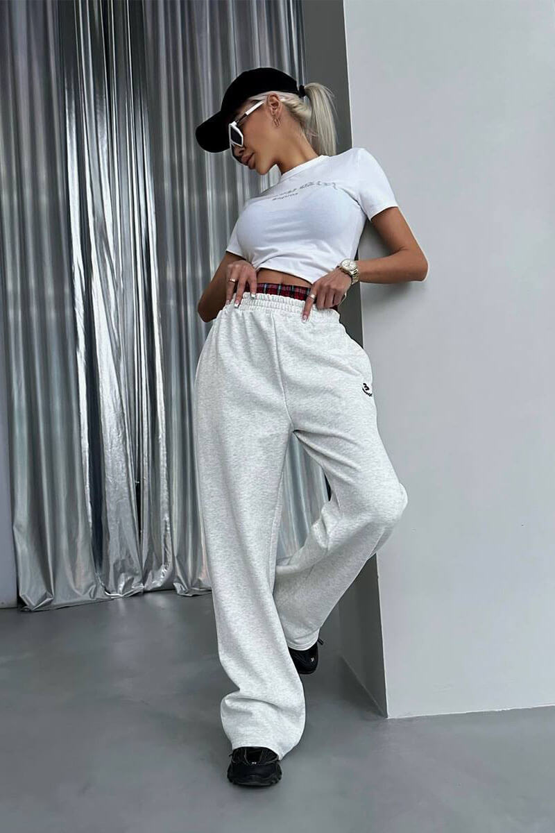 Balenciaga Женские брюки серого цвета 