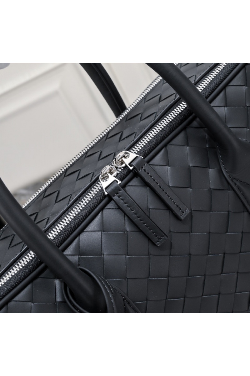 Bottega Veneta Кожаный портфель Premium 39x29x9 см