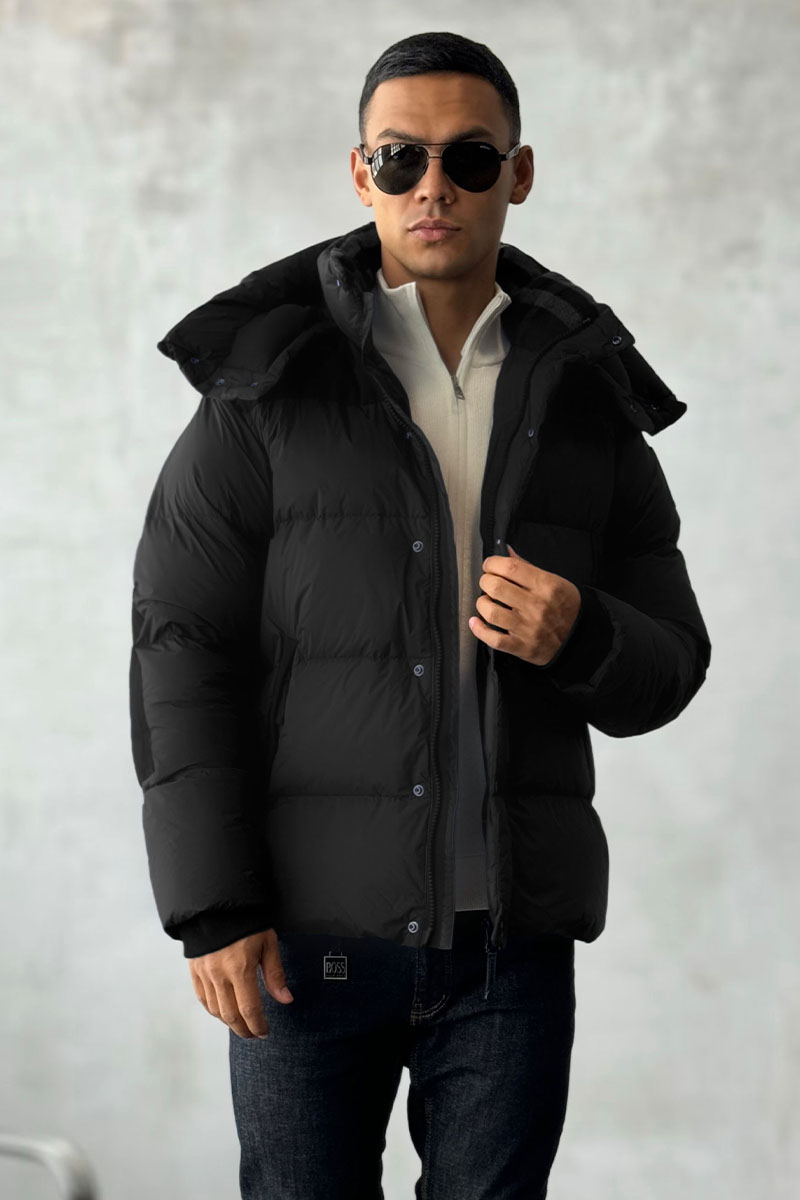 Burberry Чёрный пуховик London England logo-patch