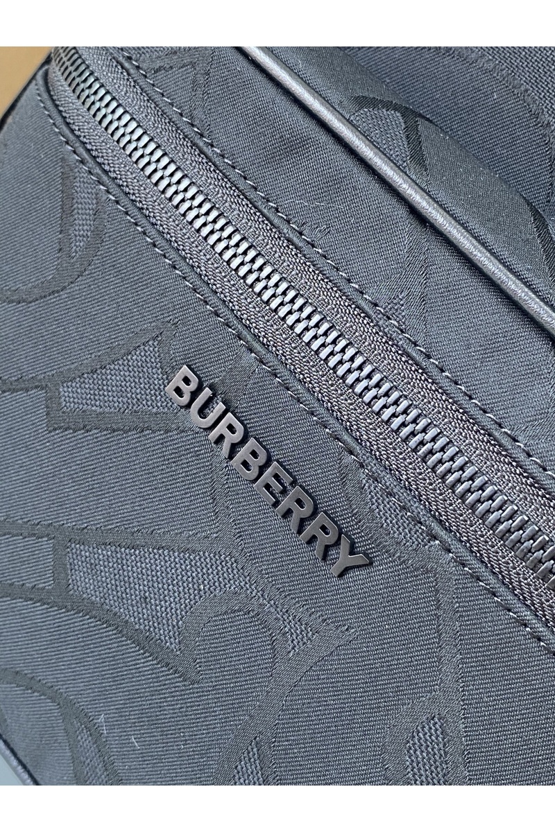 Burberry Нейлоновый рюкзак Premium 42.5x30x14.5 см