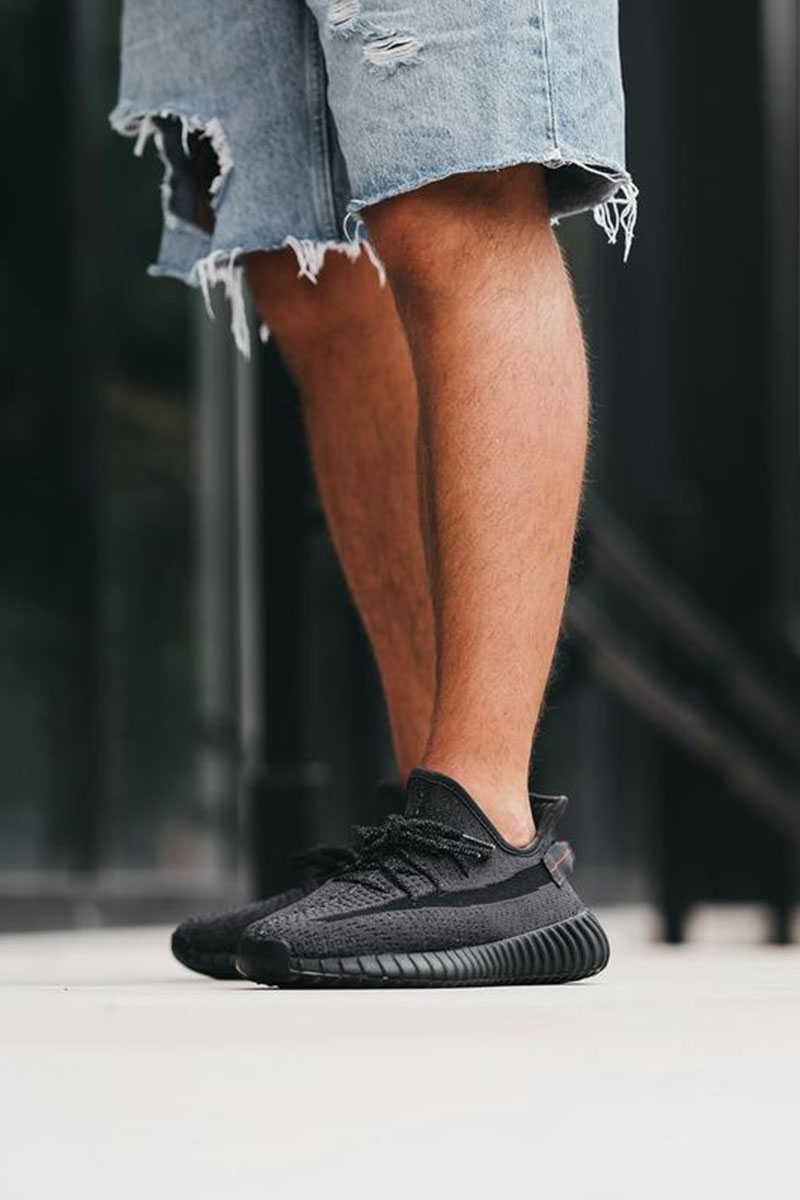 350 v2 all black online