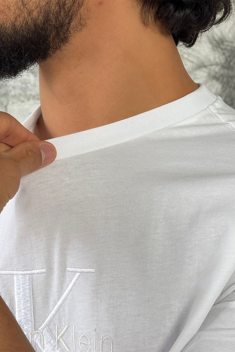 Calvin Klein Футболка белого цвета embroidered-logo