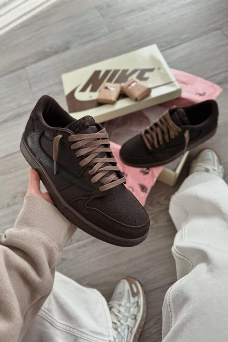 Nike Кроссовки Travis Scott x AJ1 Low "Velvet Brown"