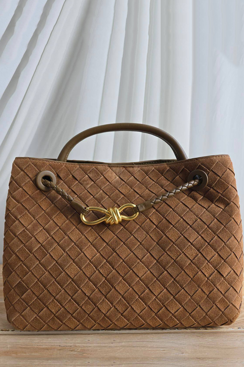 Bottega Veneta Замшевая сумка 30x23 см