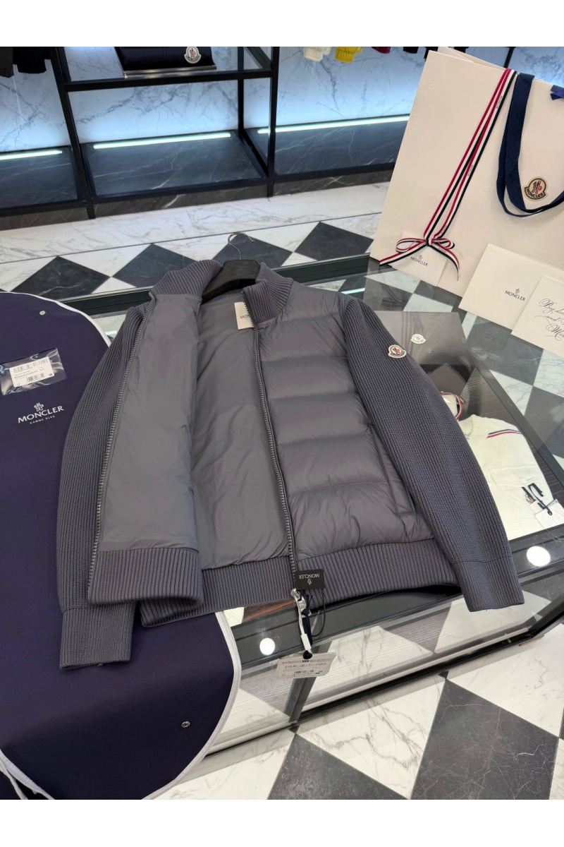 Moncler Куртка с вязаными рукавами серого цвета 