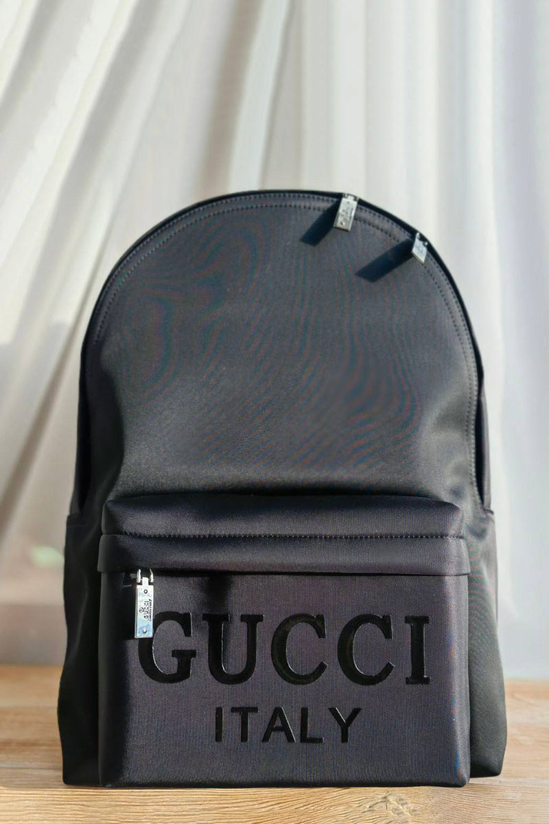 Gucci Нейлоновый рюкзак чёрного цвета 41x30.5 см
